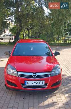 Универсал Opel Astra 2010 в Долине