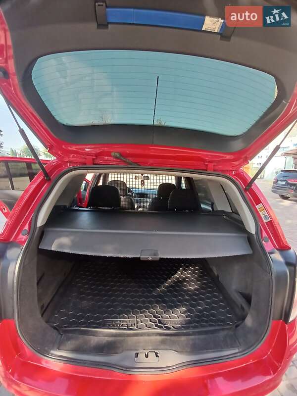 Универсал Opel Astra 2010 в Долине
