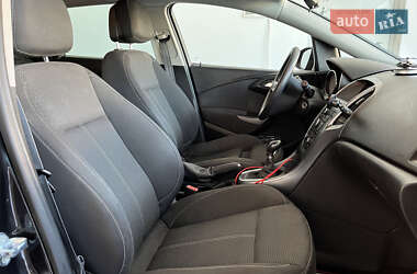 Универсал Opel Astra 2015 в 