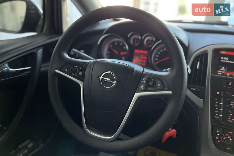 Универсал Opel Astra 2015 в Шептицькому