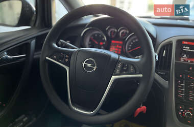 Универсал Opel Astra 2015 в 