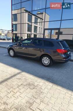 Универсал Opel Astra 2015 в 