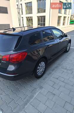 Универсал Opel Astra 2015 в 