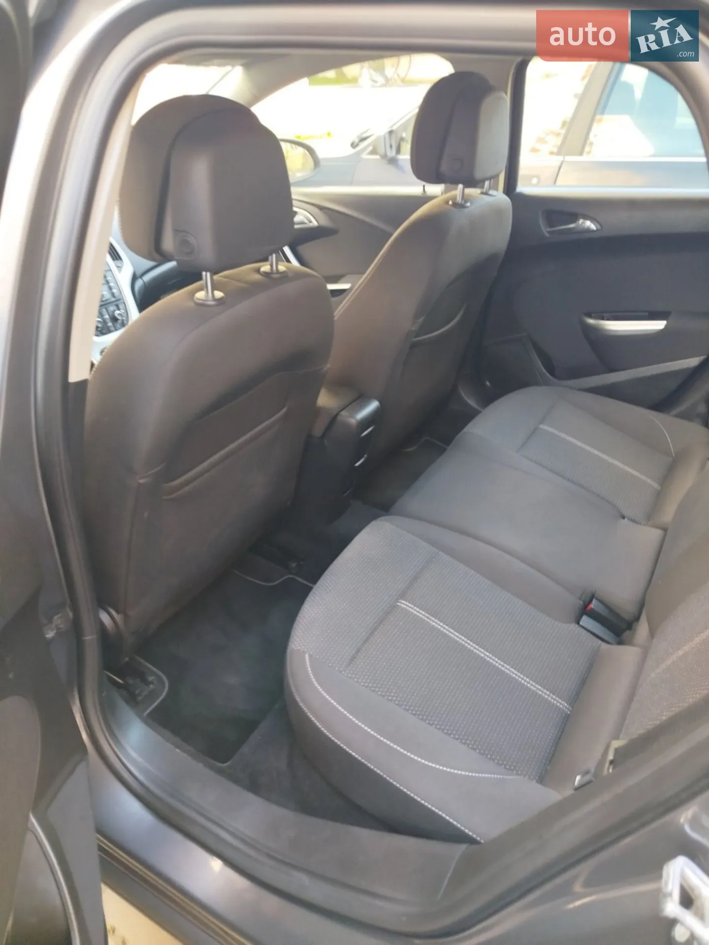 2010 Opel Astra - мініатюра 4