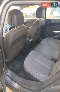 Универсал Opel Astra 2010 в 