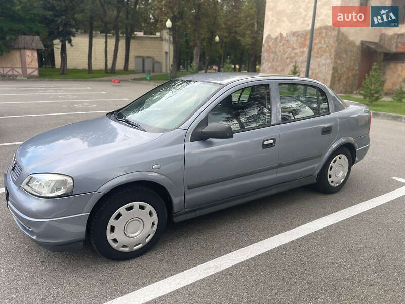 Седан Opel Astra 2007 в Харькове