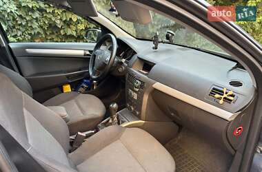 Универсал Opel Astra 2006 в 