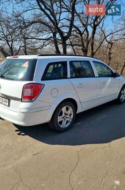 Универсал Opel Astra 2008 в Каменском