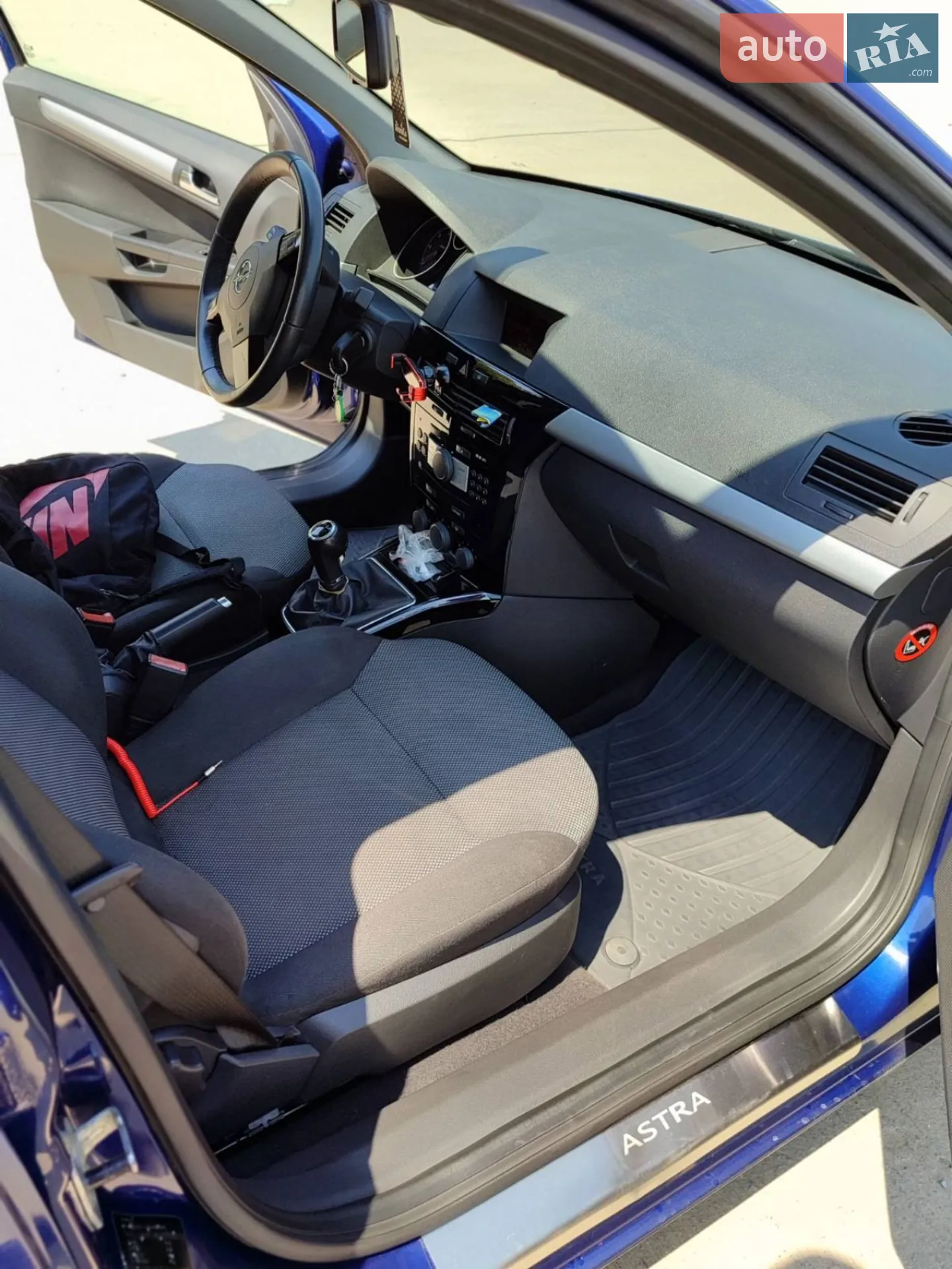 2010 Opel Astra - мініатюра 2