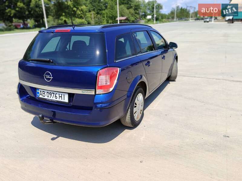 Универсал Opel Astra 2010 в Жмеринке