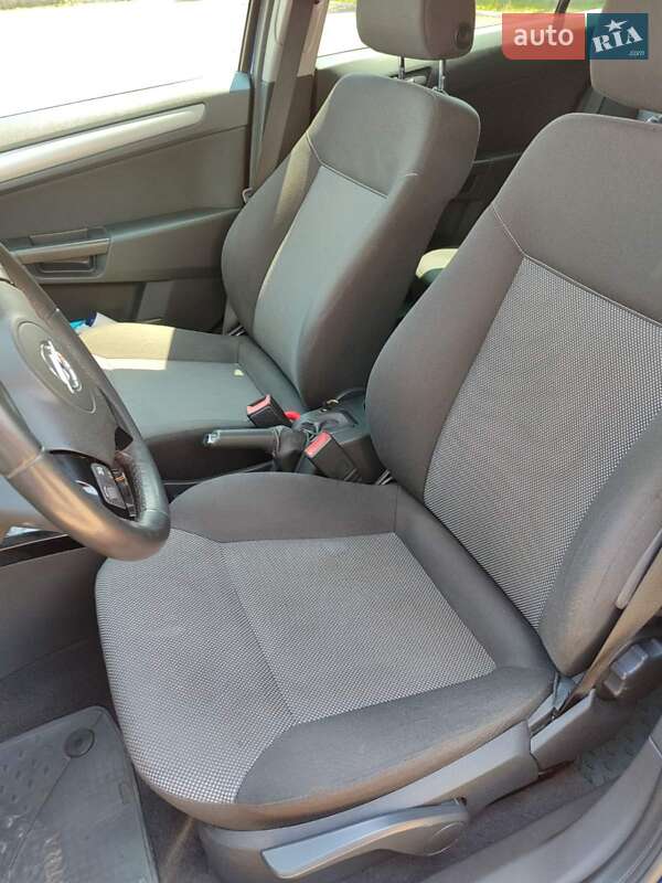 Универсал Opel Astra 2010 в Жмеринке