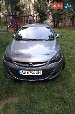 Универсал Opel Astra 2015 в Киеве