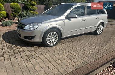 Универсал Opel Astra 2008 в Ивано-Франковске