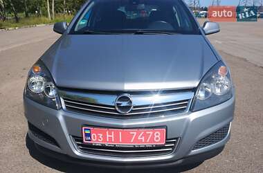 Універсал Opel Astra 2010 в Харкові
