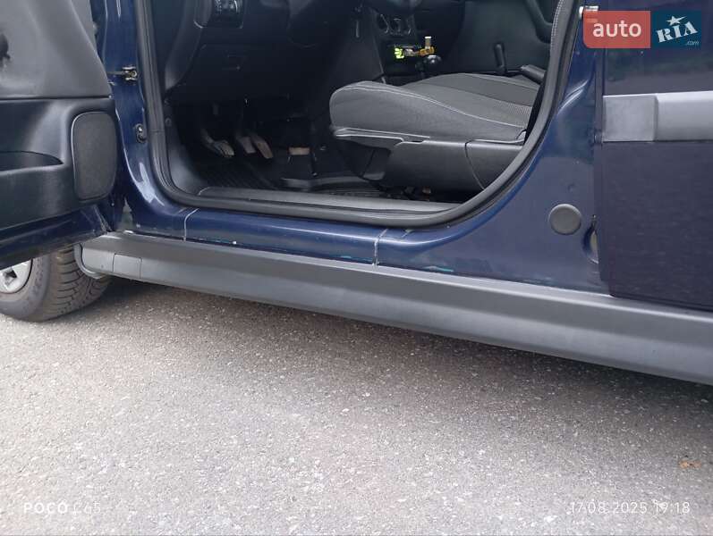 Седан Opel Astra 2006 в Полтаве