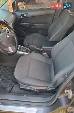 Хэтчбек Opel Astra 2009 в 
