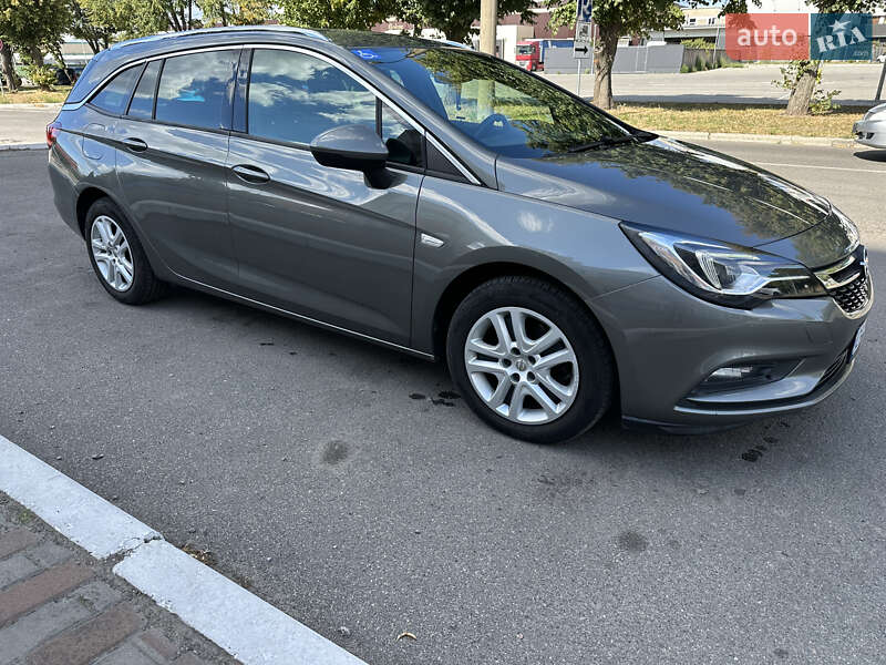 Универсал Opel Astra 2018 в Черкассах