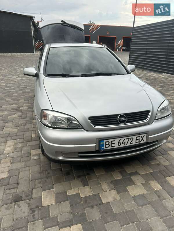 Opel Astra 2003