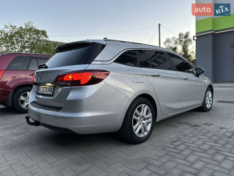 Универсал Opel Astra 2017 в Ирпене