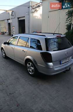 Универсал Opel Astra 2006 в 