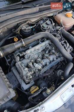 Универсал Opel Astra 2006 в 