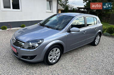 Хэтчбек Opel Astra 2009 в Калуше