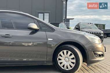 Универсал Opel Astra 2013 в 