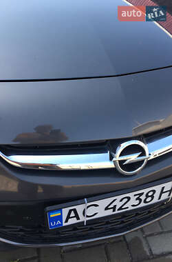Універсал Opel Astra 2014 в Ковелі