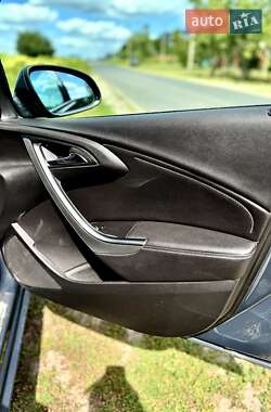 Универсал Opel Astra 2014 в 
