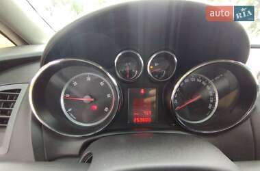 Универсал Opel Astra 2012 в 