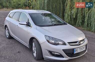 Универсал Opel Astra 2013 в Львове