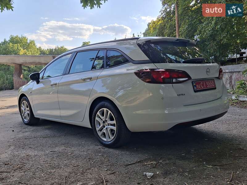 Универсал Opel Astra 2020 в Калуше
