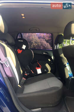 Универсал Opel Astra 2004 в 