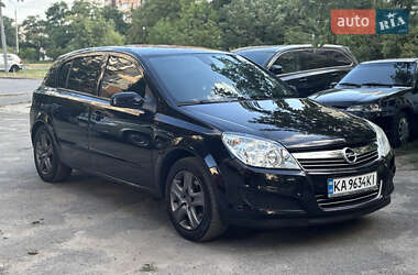 Хэтчбек Opel Astra 2009 в Киеве