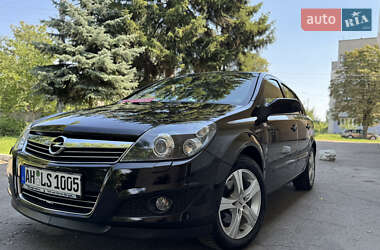 Хэтчбек Opel Astra 2009 в Умани