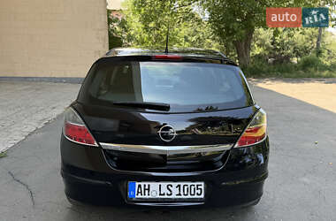 Хэтчбек Opel Astra 2009 в 