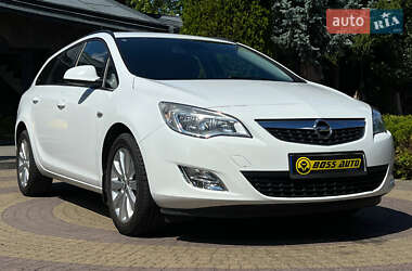 Універсал Opel Astra 2011 в Львові