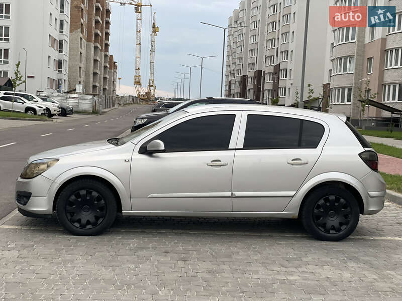 Хэтчбек Opel Astra 2007 в Виннице