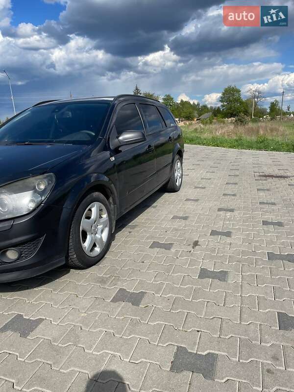 Універсал Opel Astra 2007 в Львові
