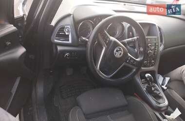 Універсал Opel Astra 2013 в Херсоні