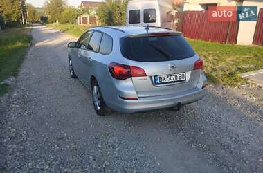 Універсал Opel Astra 2011 в Дунаївцях