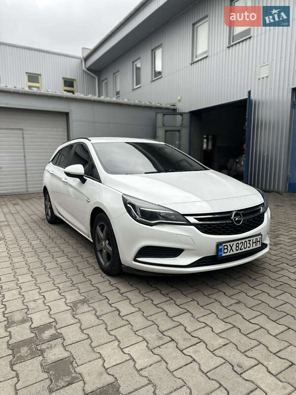 Универсал Opel Astra 2016 в 