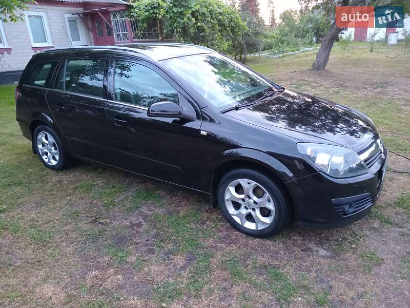 Универсал Opel Astra 2006 в Мошнах