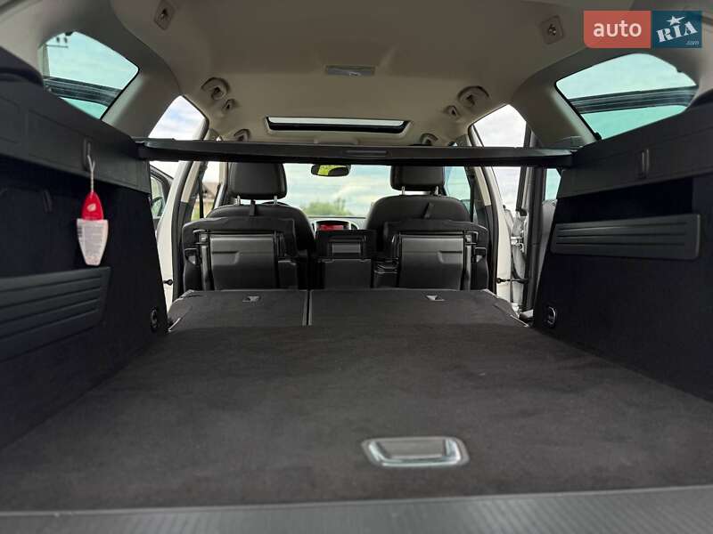 Универсал Opel Astra 2012 в Косове фото 22 Универсал Opel Astra 2012 в Косове