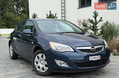Хэтчбек Opel Astra 2010 в Луцке