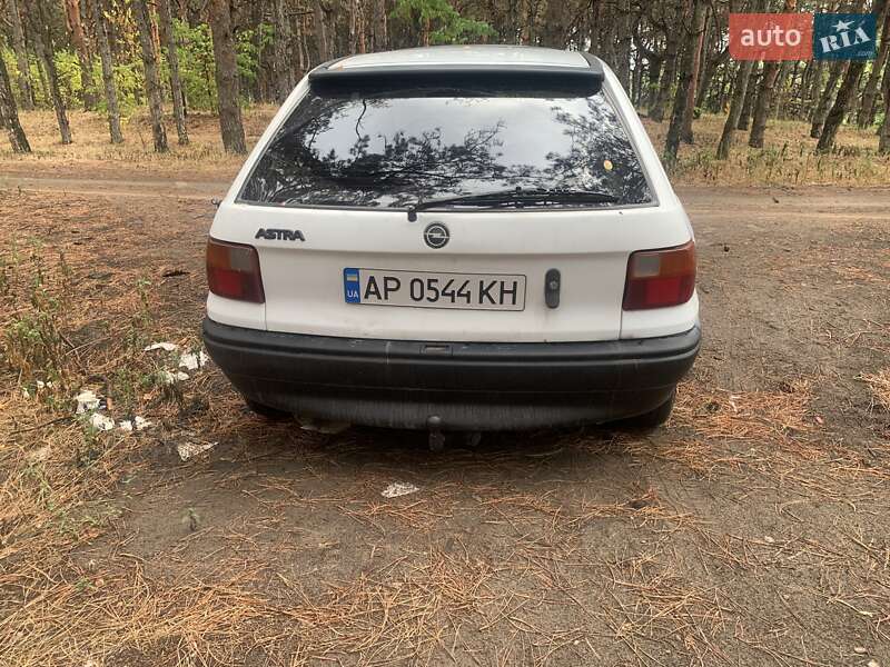 Хэтчбек Opel Astra 1992 в Запорожье