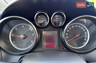 Универсал Opel Astra 2012 в 