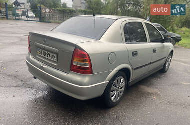 Седан Opel Astra 2006 в 