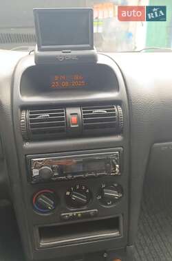 Седан Opel Astra 2003 в 