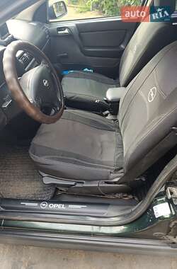 Седан Opel Astra 2003 в 